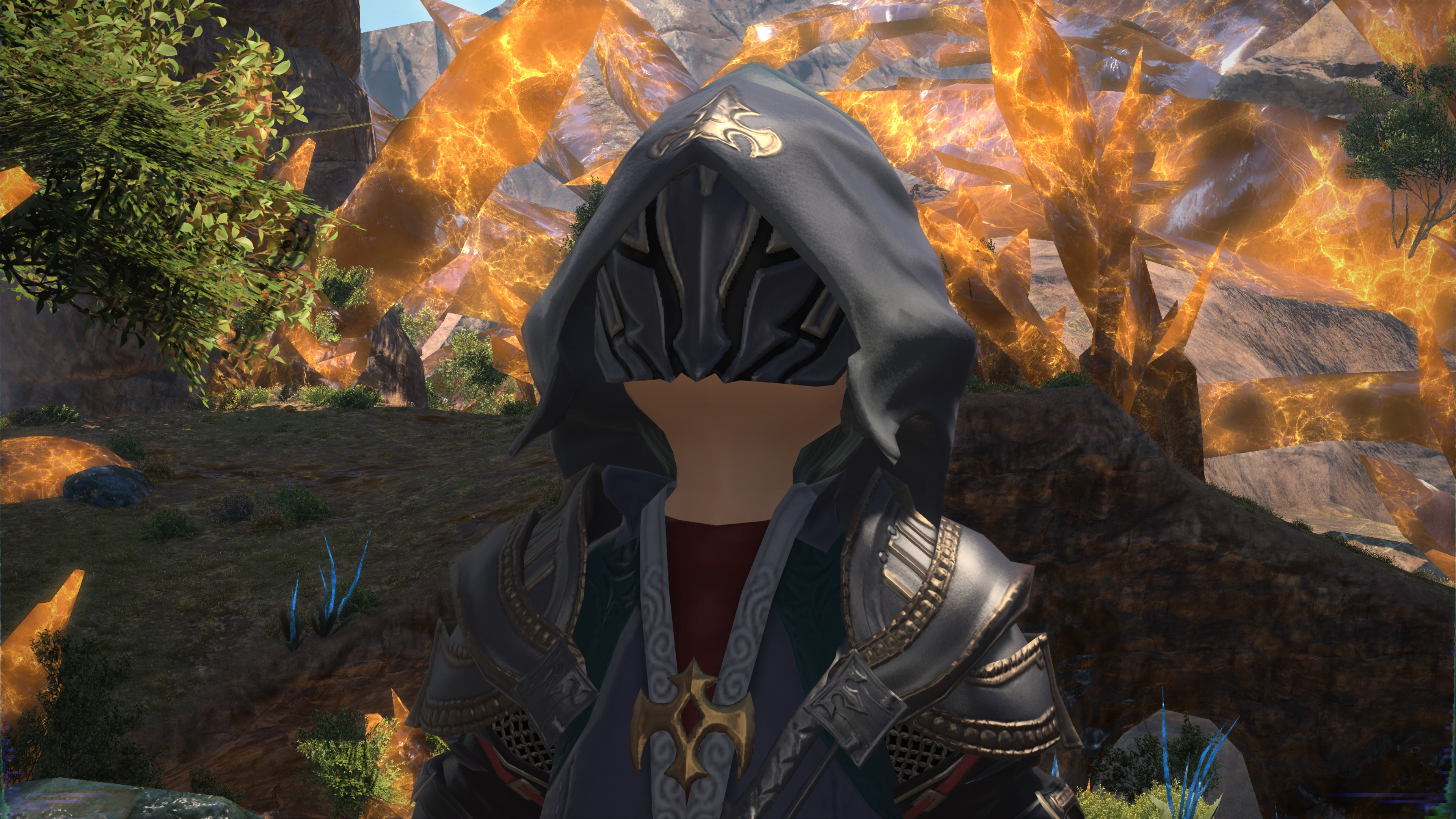 FFXIV screenshot with my character wearing dark robes and a solid black veil